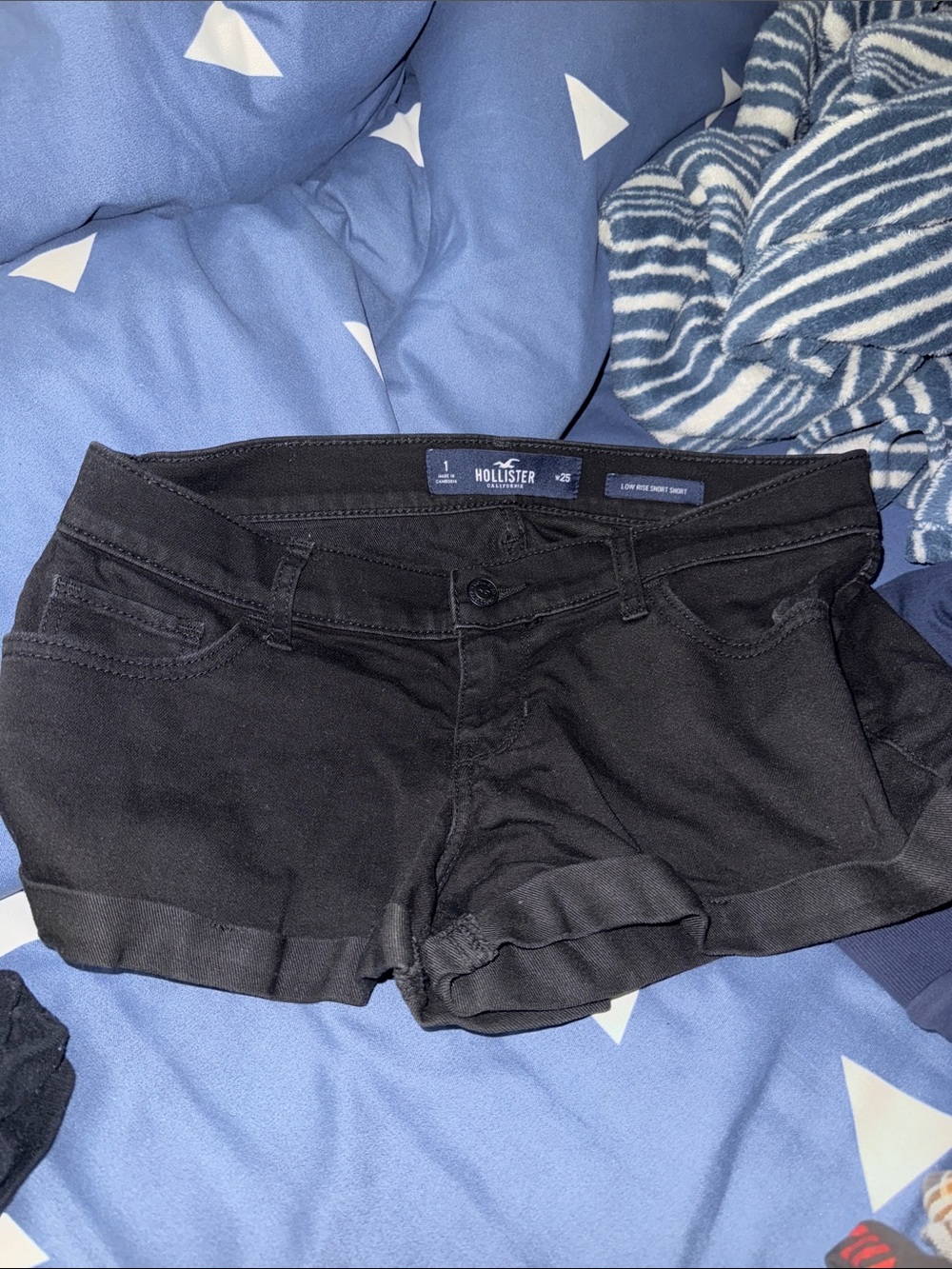 Hollister Women's Black Cuffed Low-Rise Denim Shorts